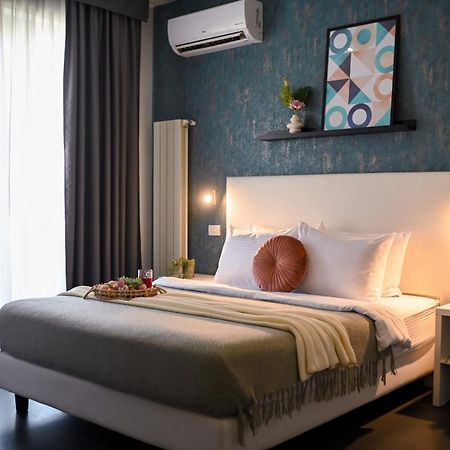 Urban Elegance - Stylish Central Accommodation Bucharest Luaran gambar