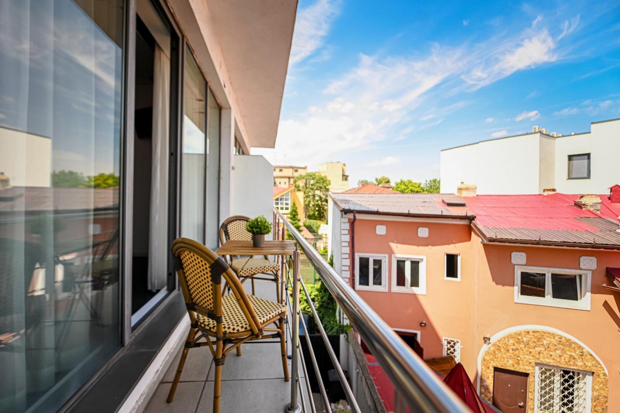 Urban Elegance - Stylish Central Accommodation Bucharest Luaran gambar